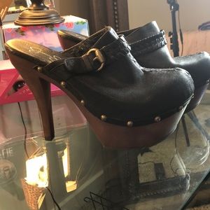 Jessica Simpson Platform Clogs